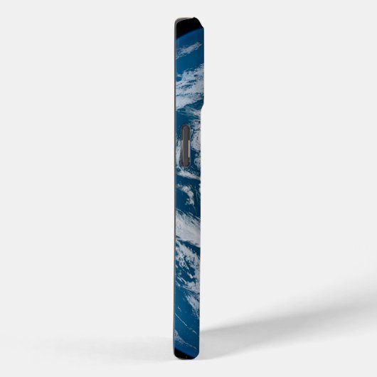 Coques Case-Mate iPhone Terre Pleine Montrant Des Nuages Simulés Sur L'Ant (Verso / Droite)