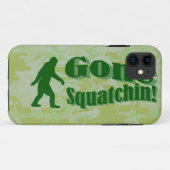 Coques Case-Mate iPhone Texte Gone Squatchin sur camouflage vert (Dos (Horizontal))