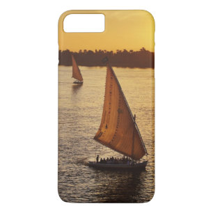 Coques Pour iPhone Trois falukas avec des touristes sur le Nil à