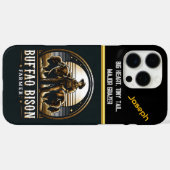 Coques Case-Mate iPhone Un Agriculteur De Bisons Se Dresse Fièrement Avec  (Verso (horizontal))
