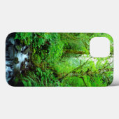 Coques Case-Mate iPhone Un ruisseau dans une forêt ancienne (Verso (horizontal))