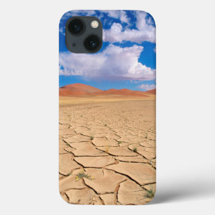 iPhone 13 Coque Une plaine désertique fissurée