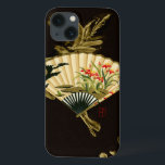 iPhone 13 Coque Ventilateur oriental criblé au design floral<br><div class="desc">Peinture d'un ventilateur oriental recouvert d'un tapis au design floral. L'arrière - plan noir permet aux couleurs du ventilateur de sortir de l'impression. Accrochez-le sur votre mur et amusez-vous !</div>