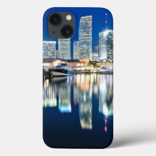 iPhone 13 Coque View of skyline with reflection in water, Miami