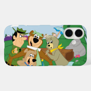 Coques iPhone 16 Yogi Ours et amis encadrés photo de la forêt