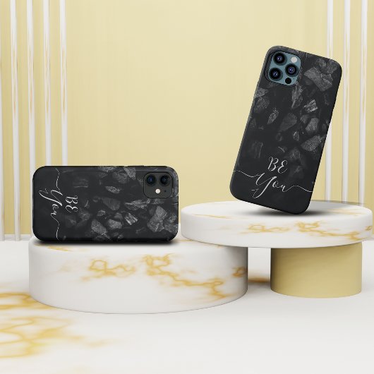 Coques iphone de monogramme en pierre gris foncé