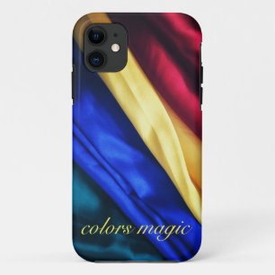 Coques iphone monogrammes en tissu bleu, rouge et