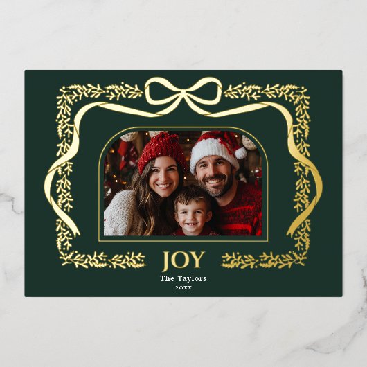 Coquette Bow Greenery Familie Foto Lijst Folie Uitnodiging (Voorkant)