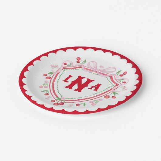 Coquette Cherry Monogram Crest Bruiloftsborrel Papieren Bordje (Gekanteld)