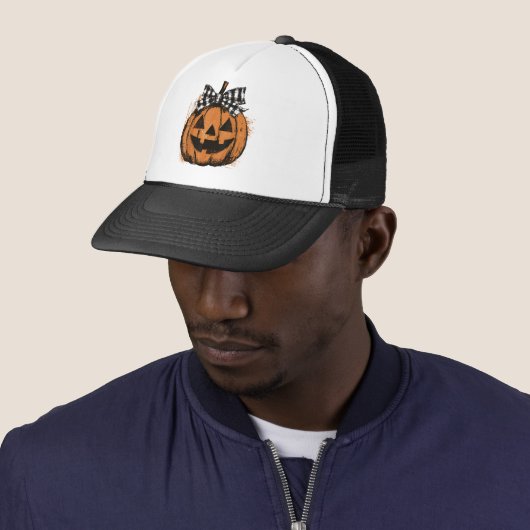 Coquette Halloween trui, Retro pompoen patch Trucker Pet (In situ)