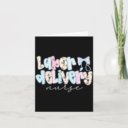 Coquette Labor And Delivery Nurse Crewneck, Bow St Kaart (Voorkant)