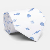 Coquillages bleus et blancs et cravate motif Starf (Roulé)