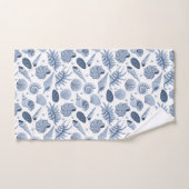 Coquillages dessinés à la main bleu sur blanc (Serviette à main)