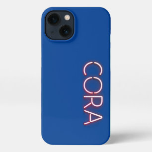 Cora-naam in gloeiende neonverlichting nieuwheid. iPhone 13 hoesje