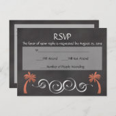 Coral Chalkboard Script Beach Bruiloft RSVP Antwoo Uitnodiging Briefkaart (Voorkant / Achterkant)