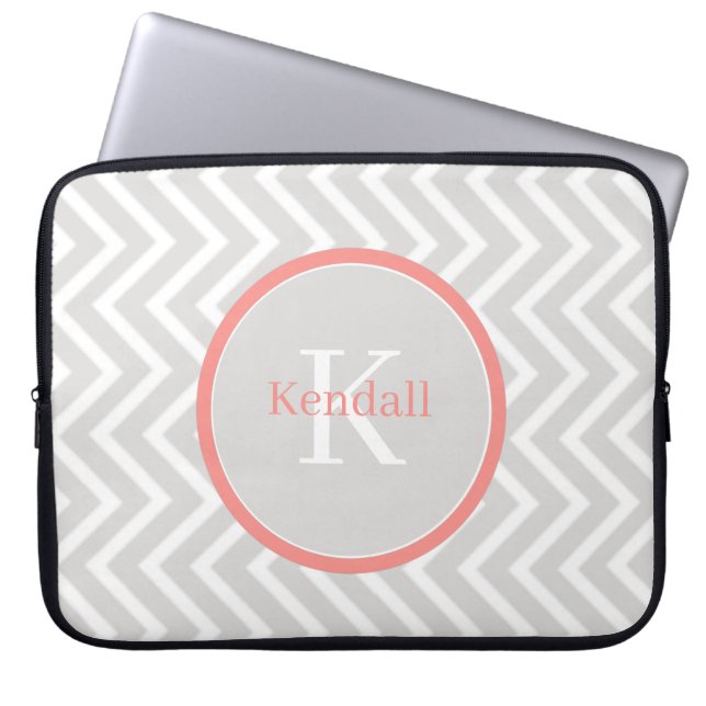 Coral Chevron Monogram Laptop Sleeve (Voorkant)