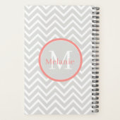 Coral Chevron Monogram Planner (Achterkant)