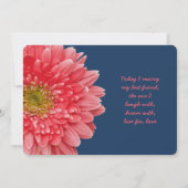Coral Gerbera Daisy Navy Blue Wedding Invitation Kaart (Achterkant)