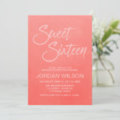 Coral Gradient Sweet 16 Anniversaire Invitation (Debout devant)