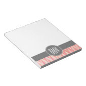 Coral Peach Gray Chevrons Custom Triple Monogram Notitieblok (Schuin)
