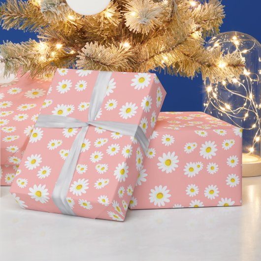 Coral Pink Boho Spring Daisies Pattern Cadeaupapier (Feestdagen)