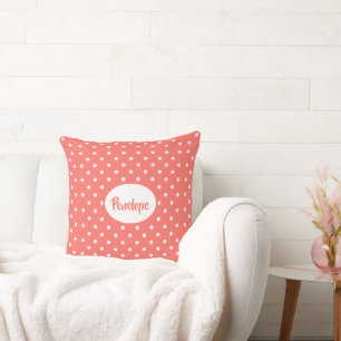 Coral Pink Classy Polka Dot Pattern met naam Kussen