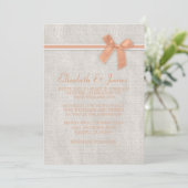 Coral Rustique Floral / Fleur Mariage Invitations (Debout devant)