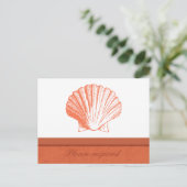 Coral Shell Beach Wedding Carte postale RSVP (Debout devant)