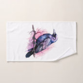 Corbeau noir sur une branche (Serviette à main)