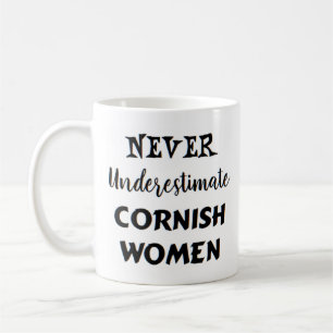 cornichon femmes tasse de café