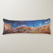 Cosmic Cliffs Carina Nebula Space Webb Telescope Lichaamskussen (Voorkant)