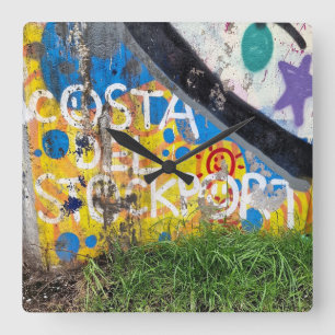 Costa Del Stockport Vierkante Klok