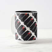 Costume noir homme et Cravate rouge Mug café blanc (Devant gauche)