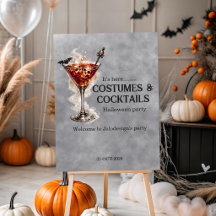Costumes Élégants et Cocktails pour une Soirée Hal