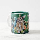 Cottontail Rabbit & Turtle Statue Waterverf Art Tweekleurige Koffiemok (Voorkant links)