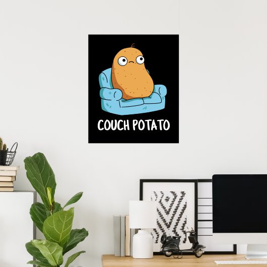 Couch Potato Funny Potato Pun Dark BG Poster (Thuiskantoor)