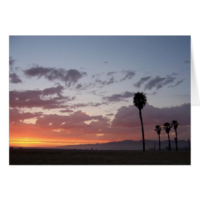 coucher de soleil sur la plage. (Devant horizontal)