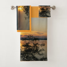 Coucher de soleil sur le lac Balaton, Hongrie.