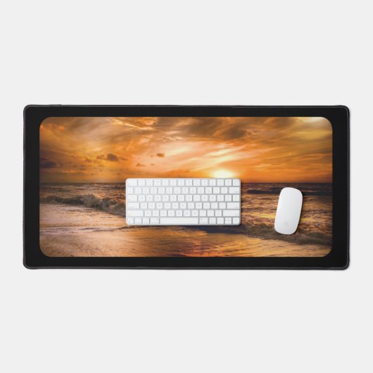 Coucher de soleil sur une plage déserte (Clavier et souris)