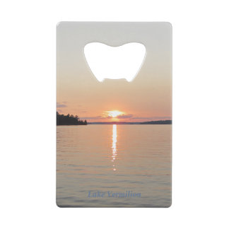 Coucher du soleil de Vermilion de lac