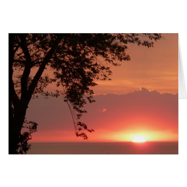 Coucher du soleil orange brillant du lac Érié (Devant horizontal)