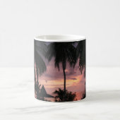 Coucher du soleil tropical sur une tasse morphing (Centre)