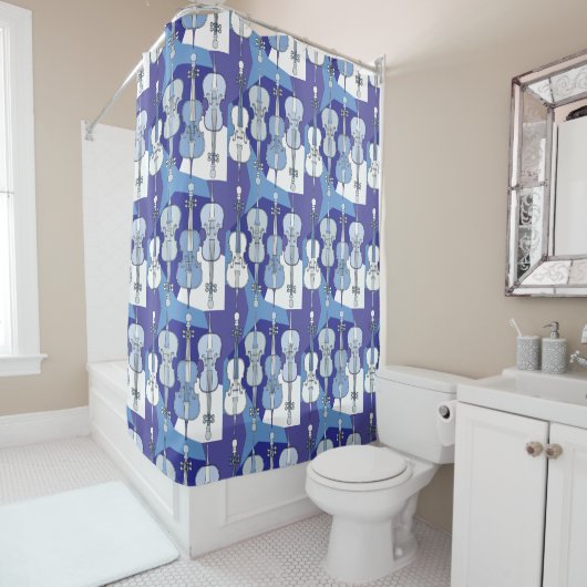 Coucou bleu et blanc Motif rideau de douche (En situation)
