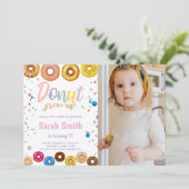 Couleurs Donut Invitations d'anniversaire avec pho (Debout devant)