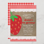 Country Strawberry Red Gingham Ruffle Uitnodiging (Voorkant / Achterkant)