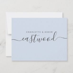 Couple Nom noir sur la carte de note bleue