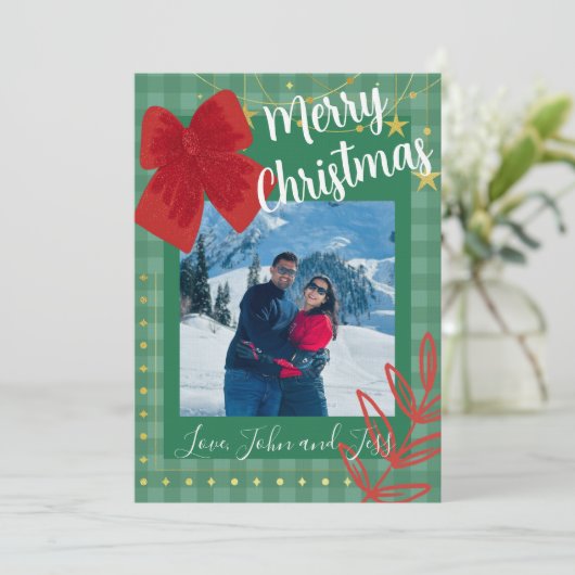 Couples Christmas Card With Plaid Background Kaart (Staand voorkant)