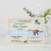 Couples Dinosaur Baby shower C'est un Invitation b (Debout devant)