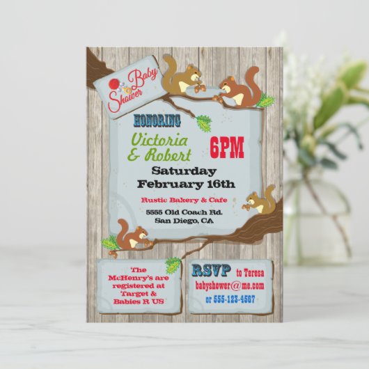 Couples rustiques en bois bébé douche Invitations (Debout devant)