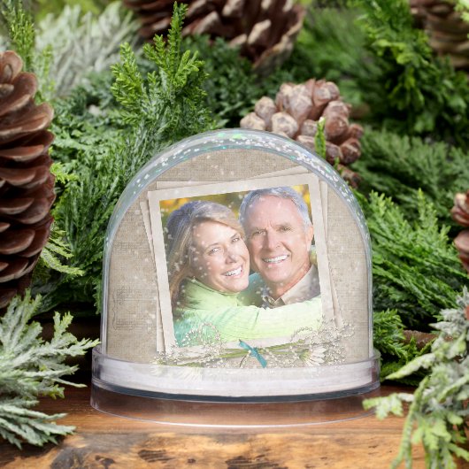 Couples Snapshot In a Retro Photo Frame (Hiver)